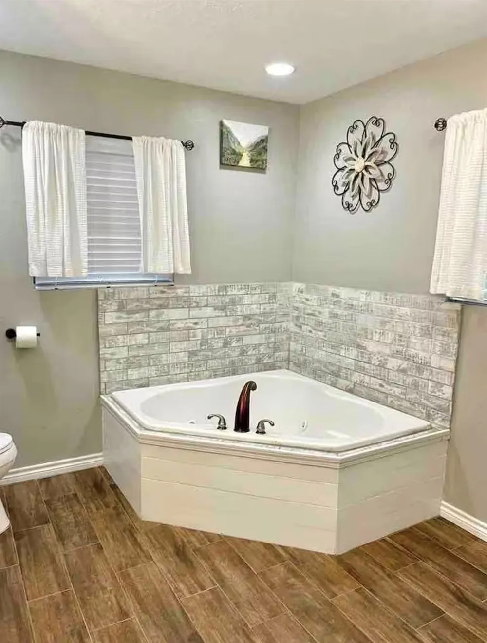 3103 Monroe St Nederland, TX 77627