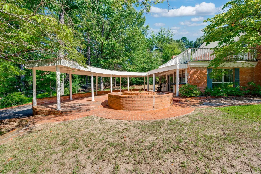 2900 S Robertson Avenue Tyler, TX 75701