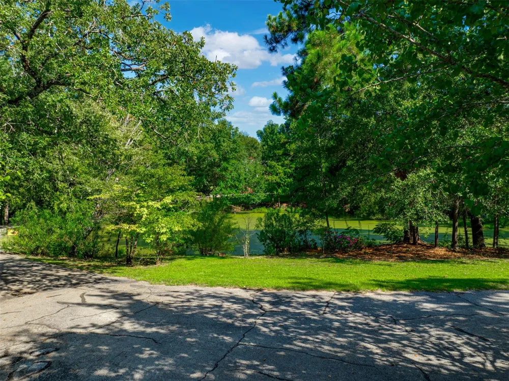 2900 S Robertson Avenue Tyler, TX 75701