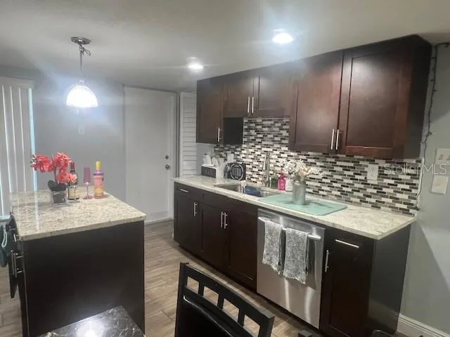4016 LAKE BOULEVARD Clearwater, FL 33762