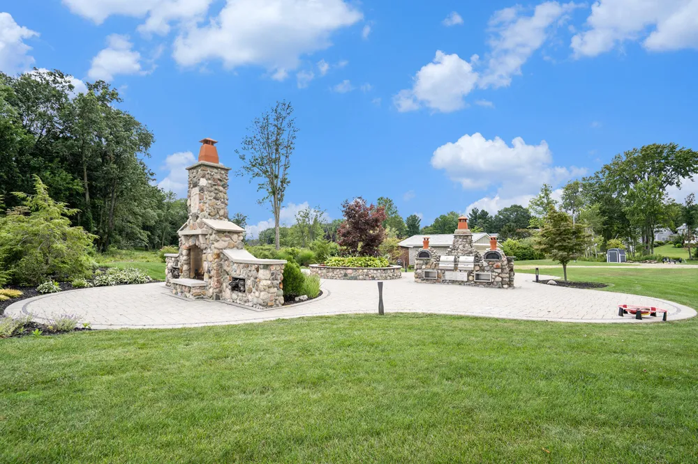 12260 Crowne Pointe Drive ##10 Vicksburg, MI 49097