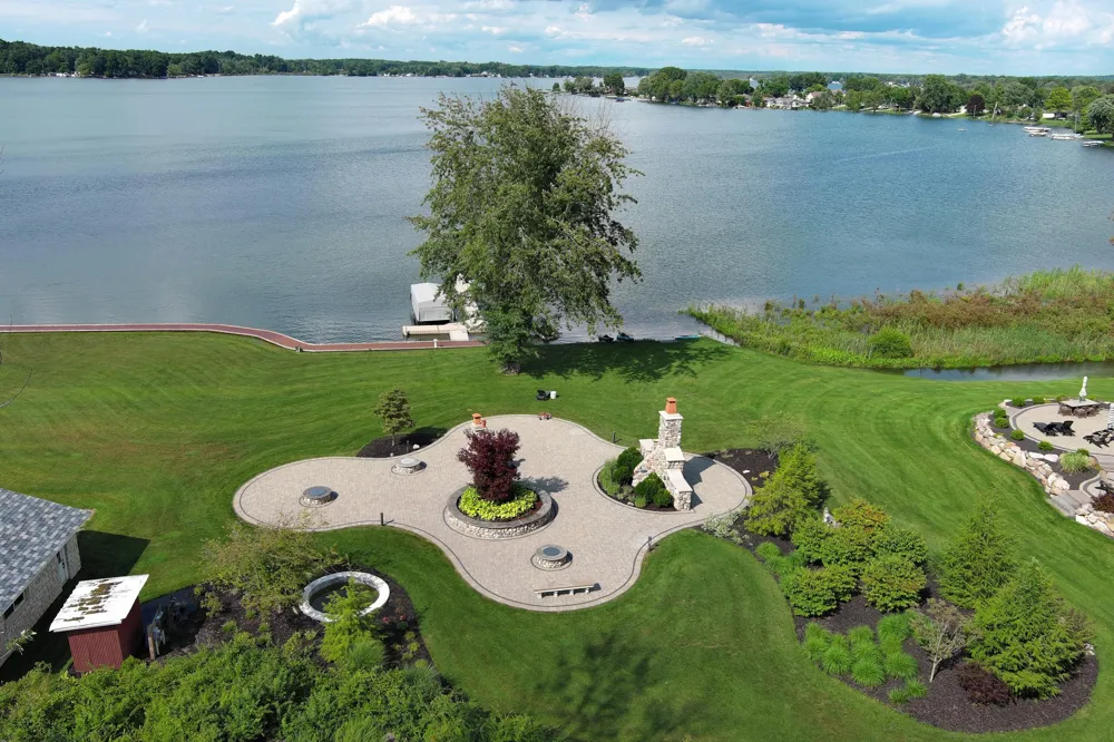 12260 Crowne Pointe Drive ##10 Vicksburg, MI 49097