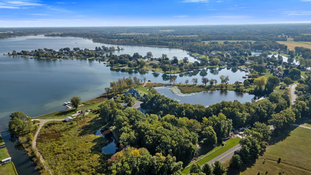 12260 Crowne Pointe Drive ##10 Vicksburg, MI 49097