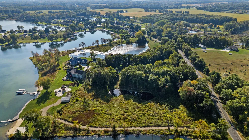 12260 Crowne Pointe Drive ##10 Vicksburg, MI 49097