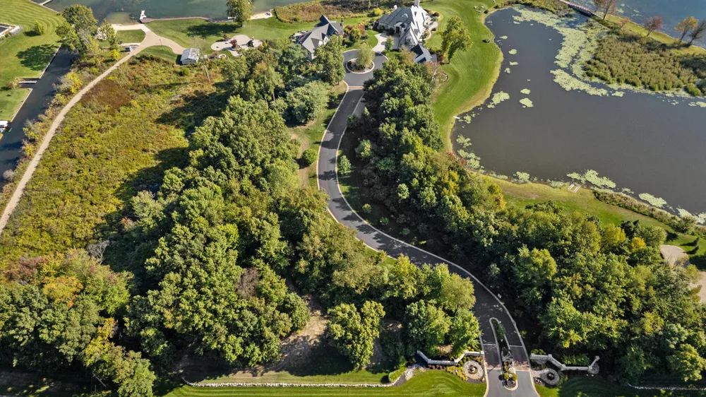 12260 Crowne Pointe Drive ##10 Vicksburg, MI 49097