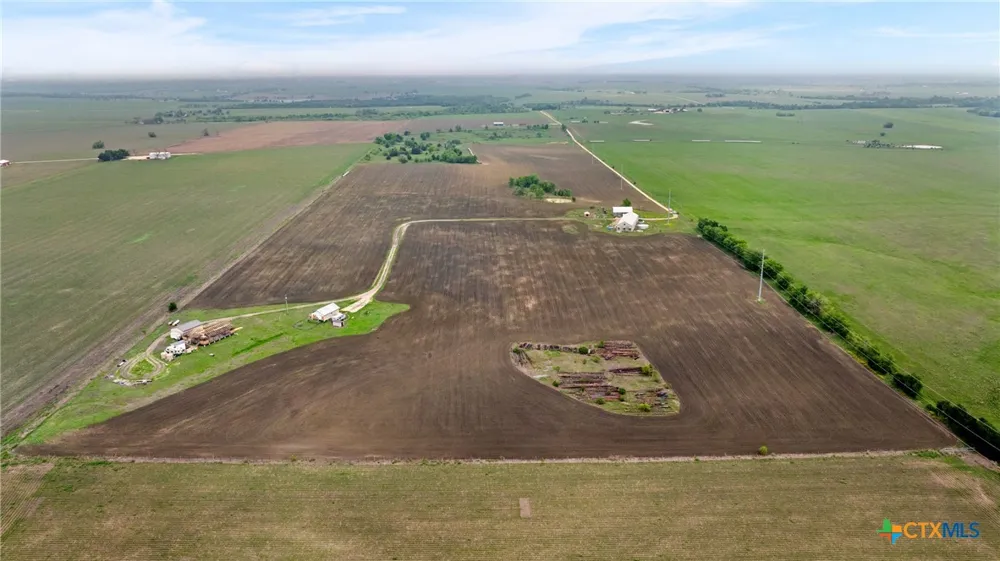 2050 County Road 453 Taylor, TX 78674