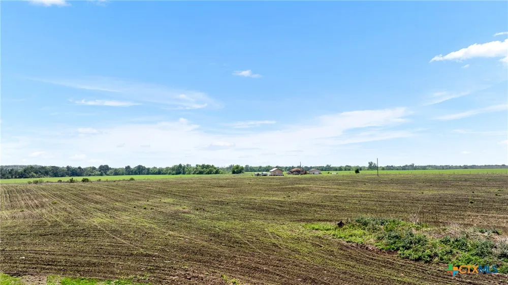 2050 County Road 453 Taylor, TX 78674
