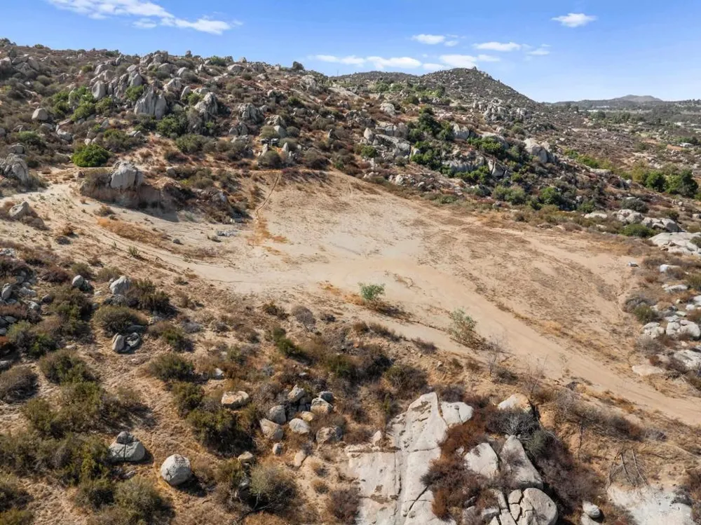 429-120-008 Perris, CA 92567