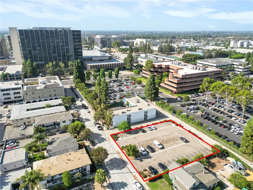 830 Patron Street Santa Ana, CA 92701