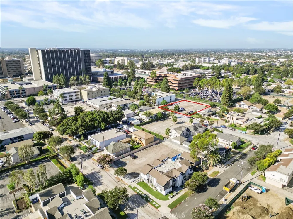 830 Patron Street Santa Ana, CA 92701