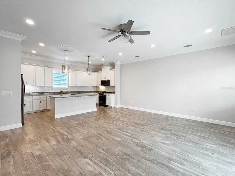 510 DOUGLAS PLACE Dunedin, FL 34698