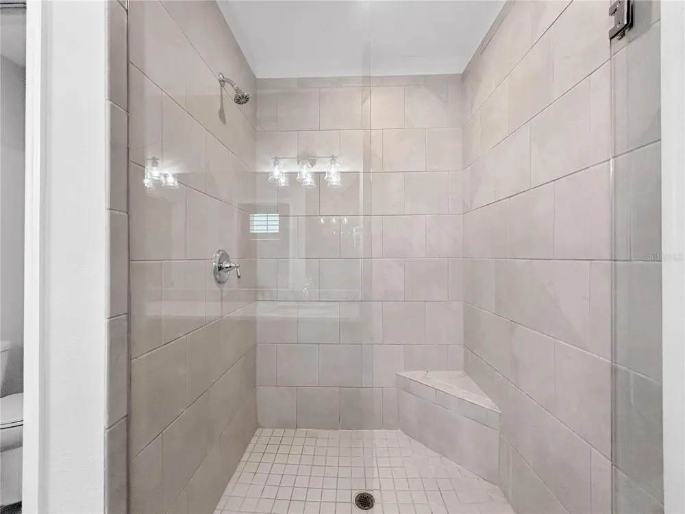 510 DOUGLAS PLACE Dunedin, FL 34698