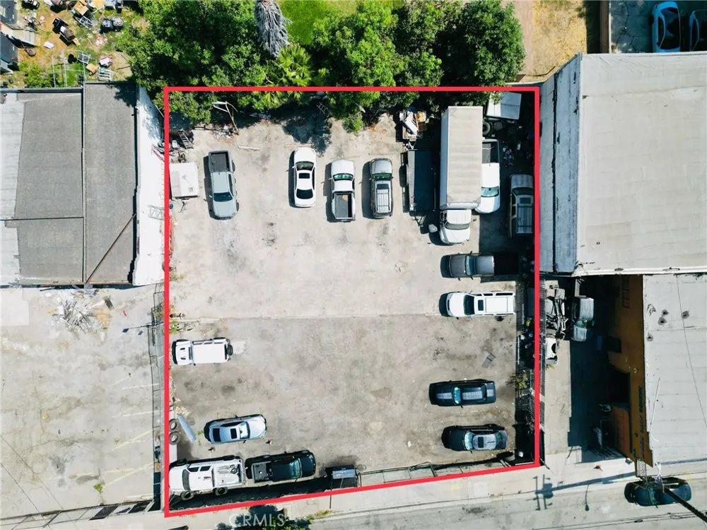 142 S Alameda Compton, CA 90021