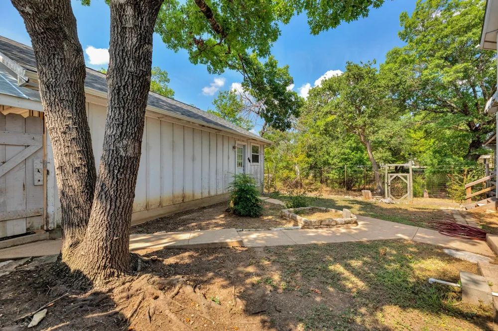2105 Sam Bass Road Round Rock, TX 78681