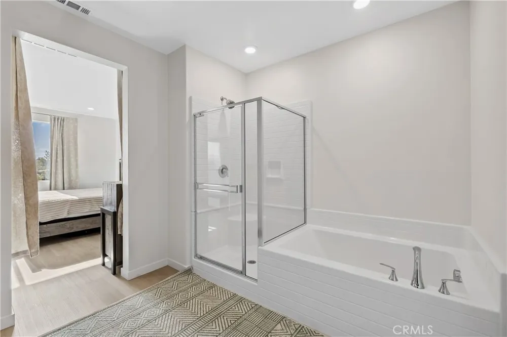 27579 Sanctuary Ct. Valencia, CA 91381