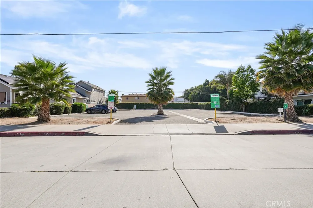835 Patron Street Santa Ana, CA 92701
