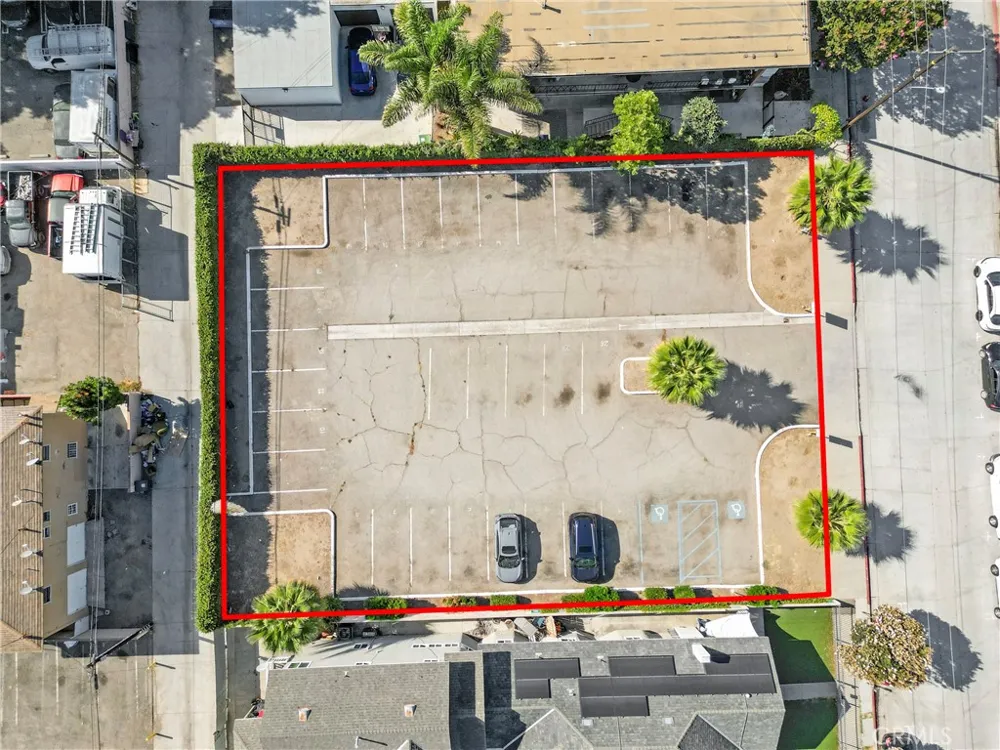 835 Patron Street Santa Ana, CA 92701