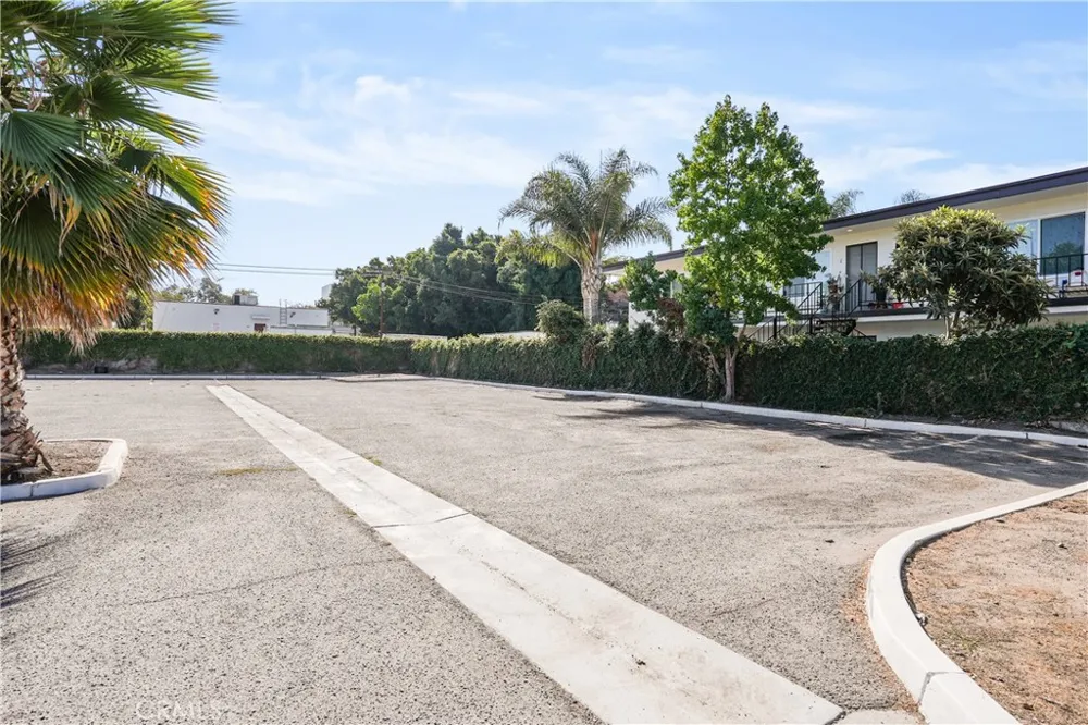 835 Patron Street Santa Ana, CA 92701
