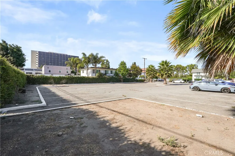 835 Patron Street Santa Ana, CA 92701