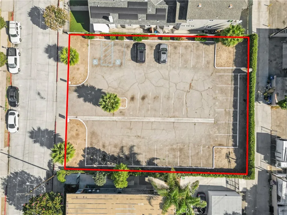 835 Patron Street Santa Ana, CA 92701