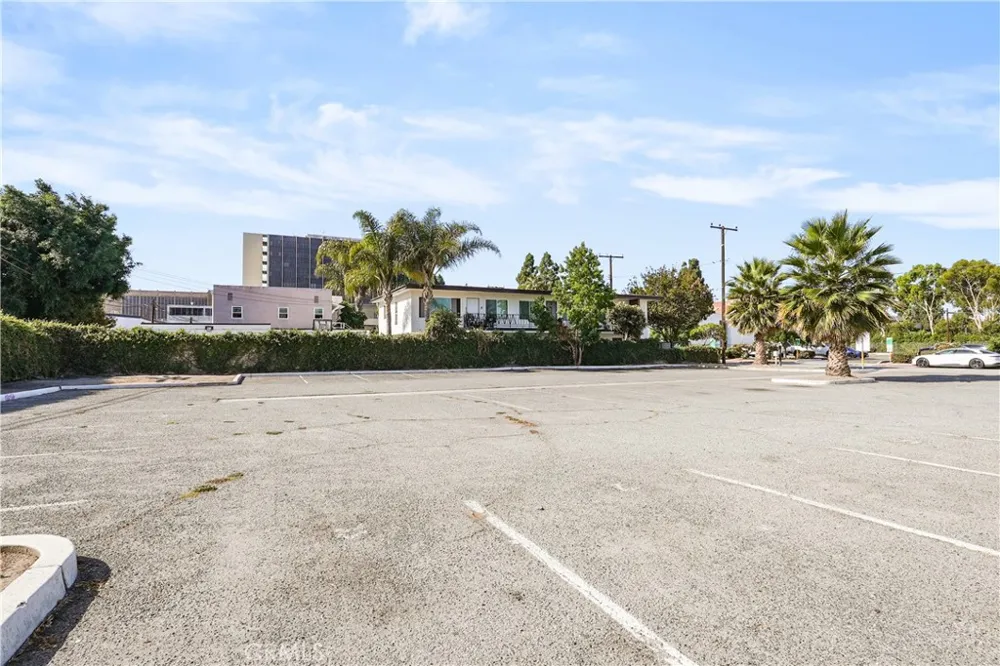 835 Patron Street Santa Ana, CA 92701
