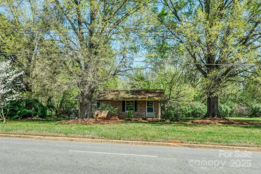 1100 Zion Church Road Hickory, NC 28602