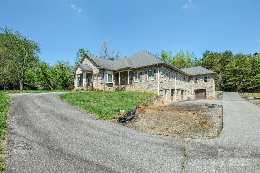 1100 Zion Church Road Hickory, NC 28602