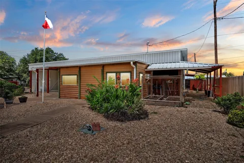 303 Westlake Drive