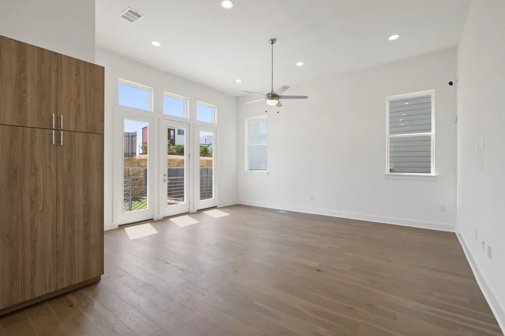 7321 Annette Cove Austin, TX 78724