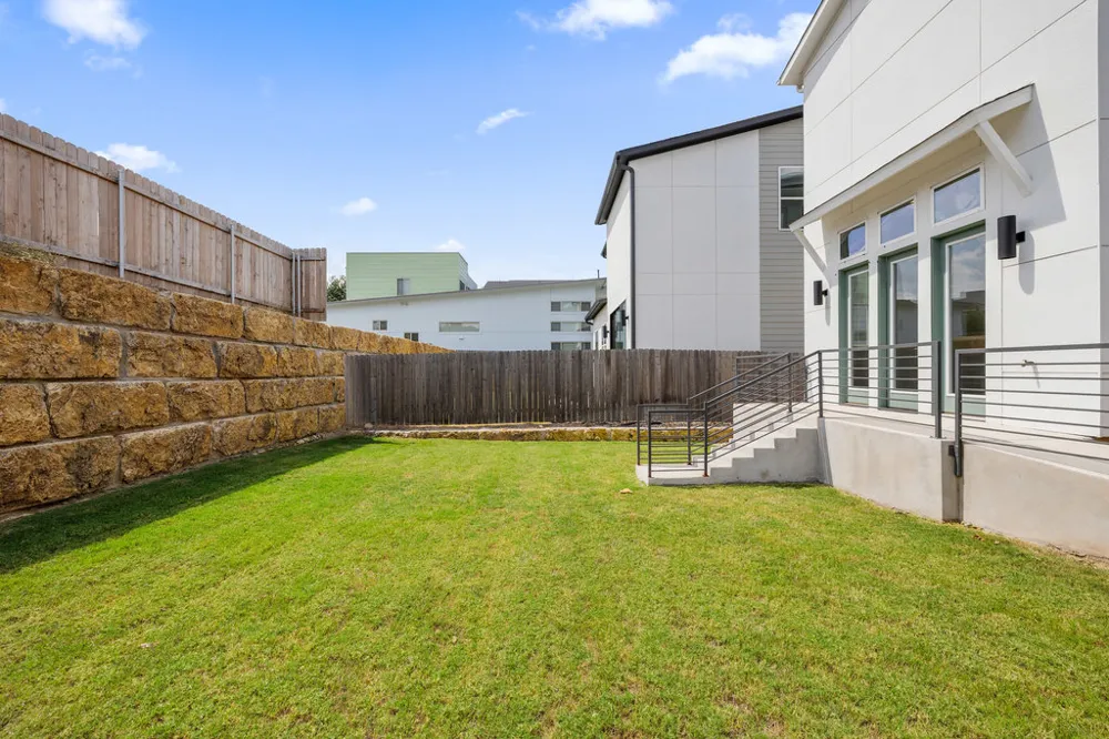 7321 Annette Cove Austin, TX 78724
