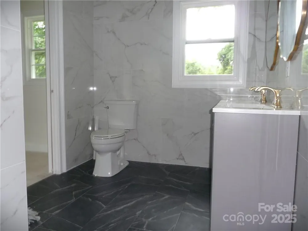 384 New River Heights #12 Boone, NC 28607