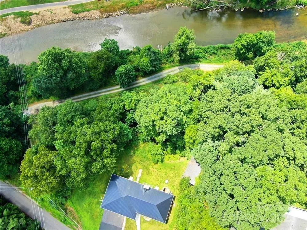 384 New River Heights #12 Boone, NC 28607