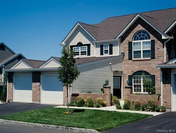 300 Overlook Drive #60 Farmingville, NY 11738