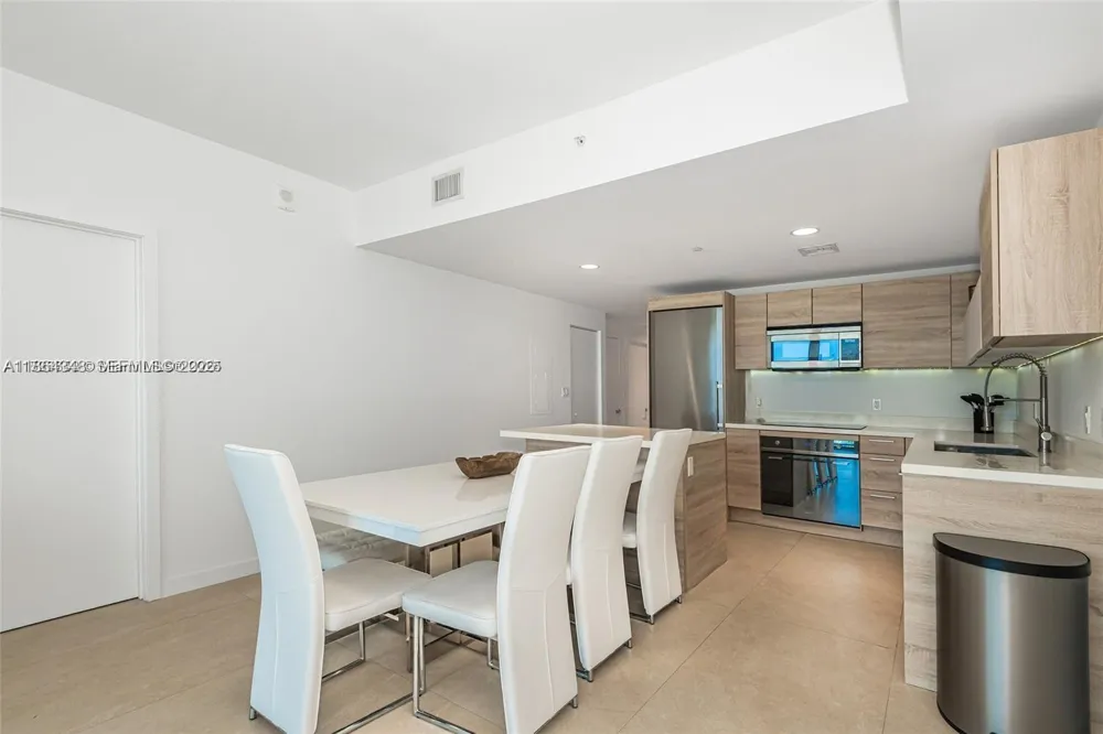 16385 Biscayne Blvd #2118 North Miami Beach, FL 33160