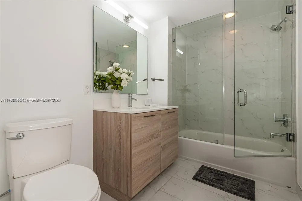 16385 Biscayne Blvd #2118 North Miami Beach, FL 33160