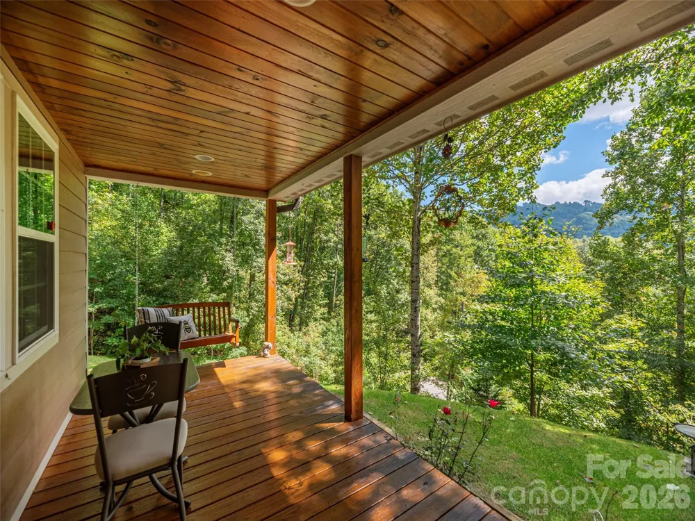 27 Little Roundtop Road Clyde, NC 28721