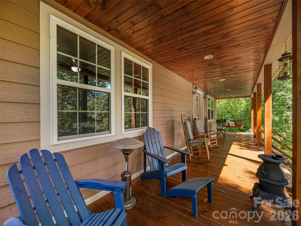 27 Little Roundtop Road Clyde, NC 28721