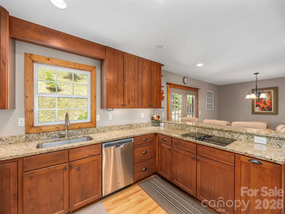27 Little Roundtop Road Clyde, NC 28721