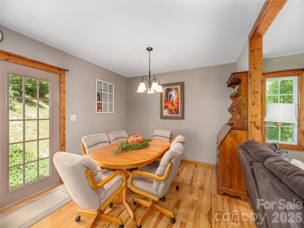 27 Little Roundtop Road Clyde, NC 28721