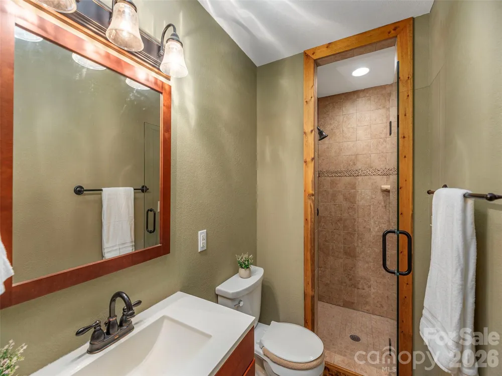 27 Little Roundtop Road Clyde, NC 28721