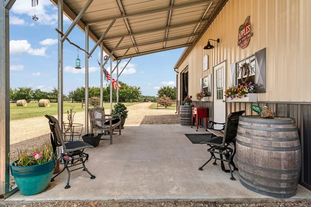 1750 County Road 34430 Sumner, TX 75486