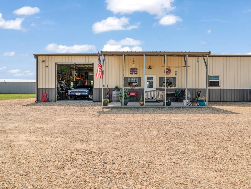 1750 County Road 34430 Sumner, TX 75486