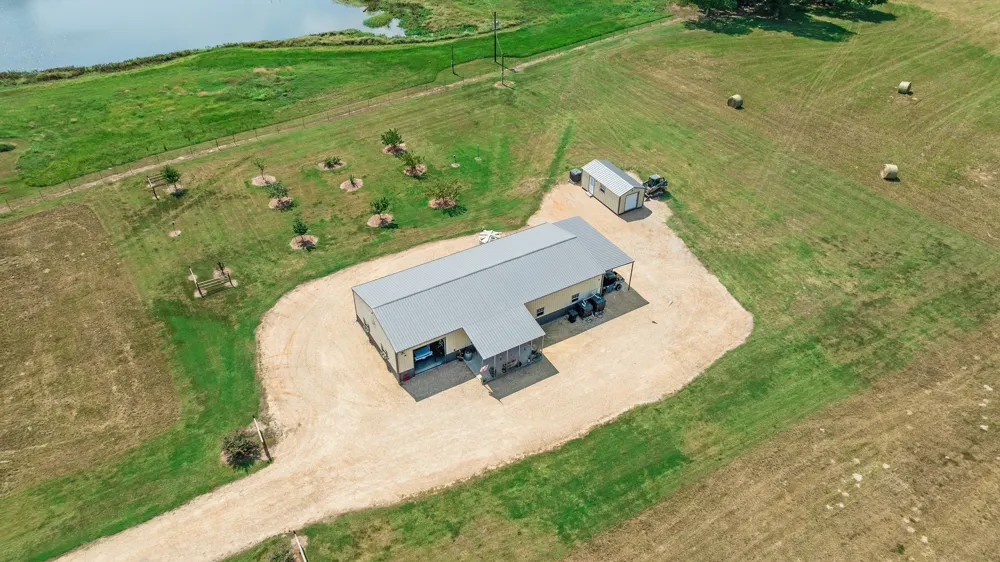 1750 County Road 34430 Sumner, TX 75486