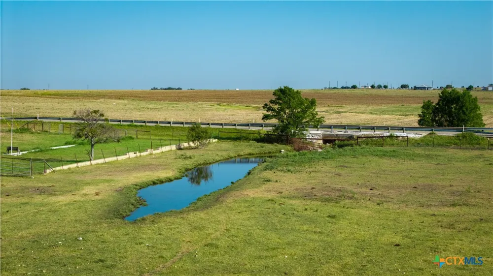 2525 Fm-2623 Seguin, TX 78155