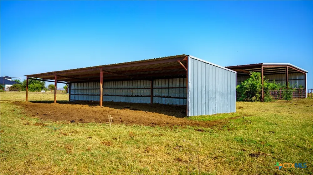 2525 Fm-2623 Seguin, TX 78155