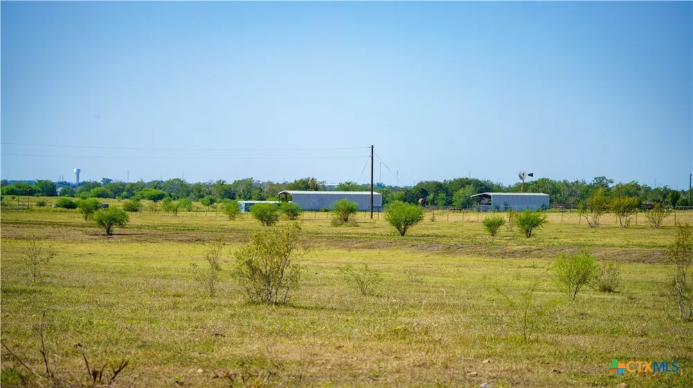 2525 Fm-2623 Seguin, TX 78155