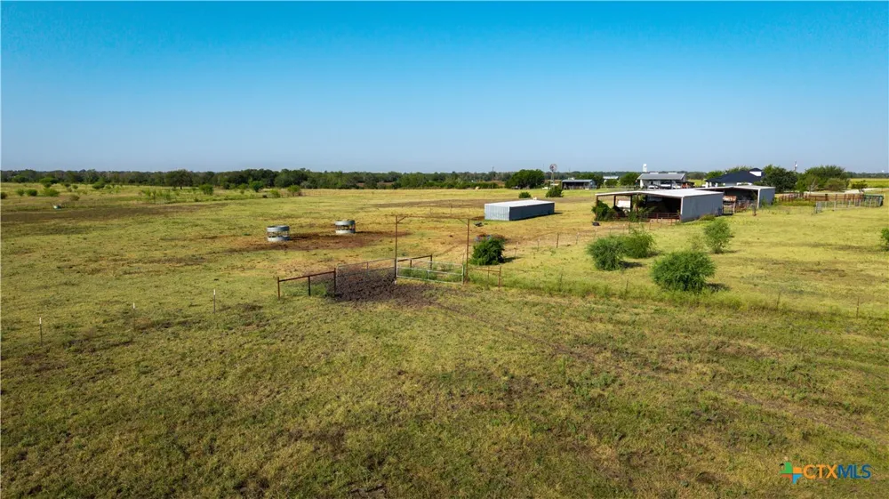 2525 Fm-2623 Seguin, TX 78155