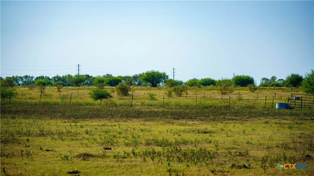 2525 Fm-2623 Seguin, TX 78155