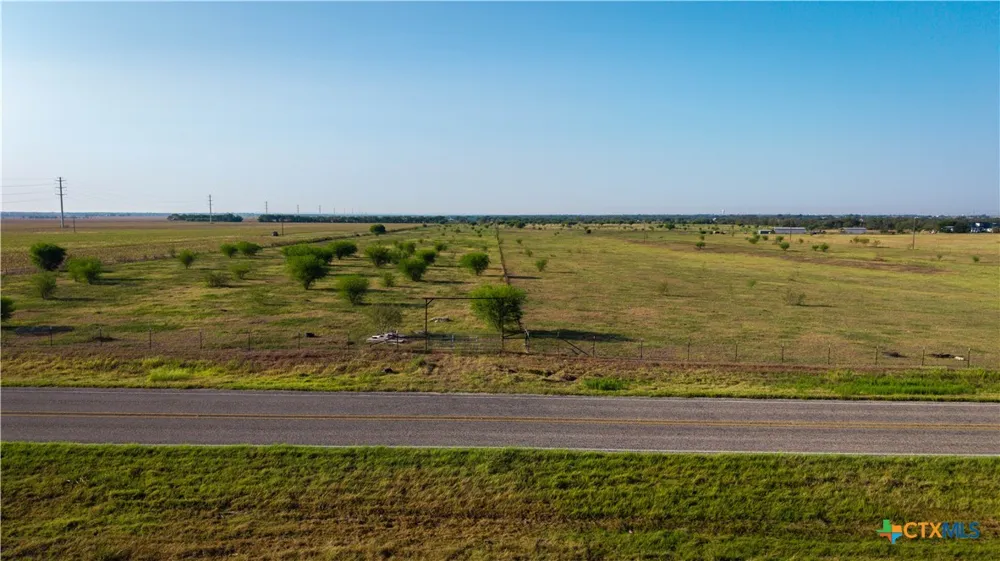 2525 Fm-2623 Seguin, TX 78155