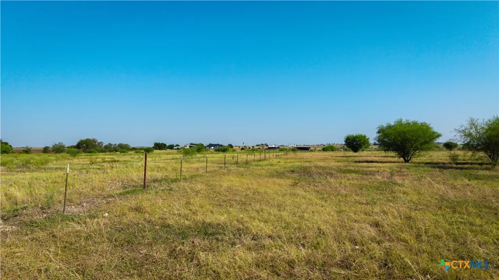 2525 Fm-2623 Seguin, TX 78155
